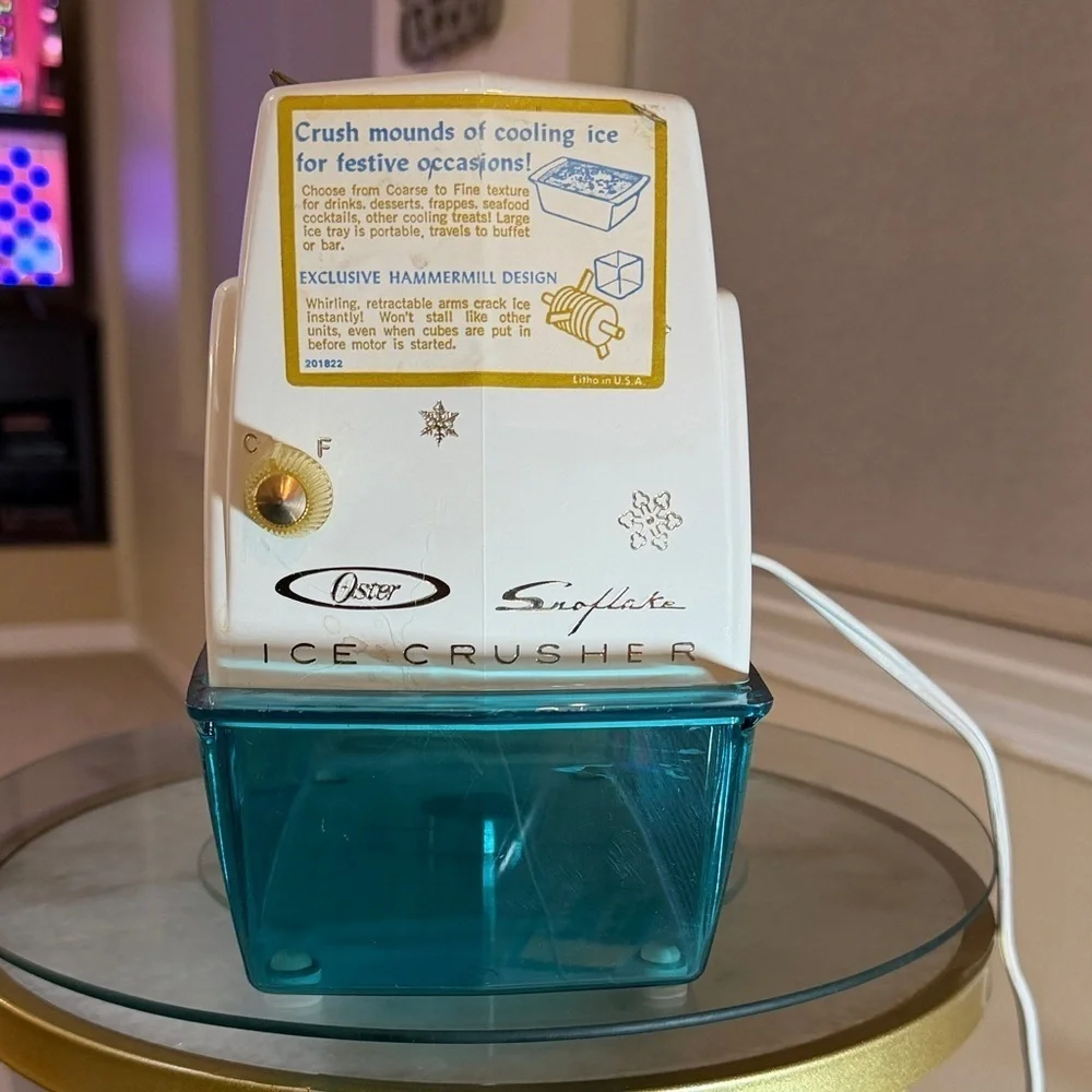Oster Ice Crusher with Teal Base